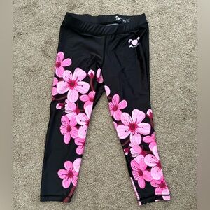 Womens Black and Pink Floral Exercise Leggings